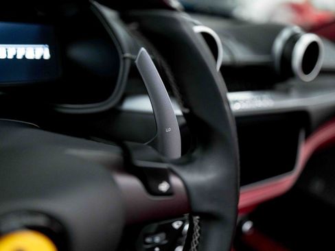 Used 2020 Ferrari Portofino RWD image 83