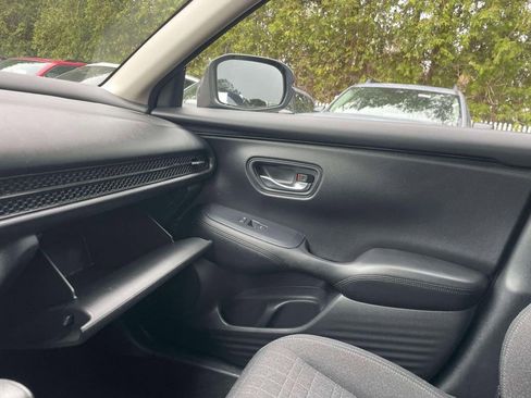 Certified 2023 Honda HR-V LX image 33