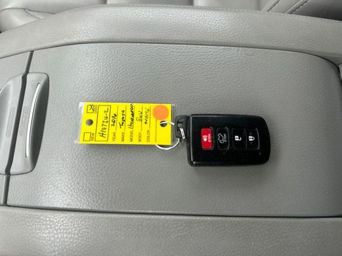 Used 2016 Toyota Highlander XLE AWD/4WD image 17