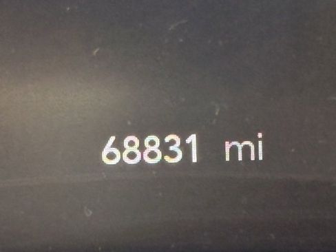 Used 2023 Chrysler Pacifica Touring-L image 24