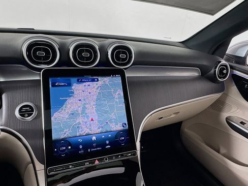 New 2026 Mercedes-Benz GLC 300 image 19