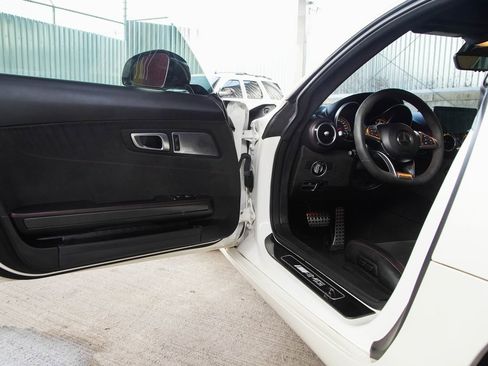 Used 2016 Mercedes-Benz AMG GT S image 19