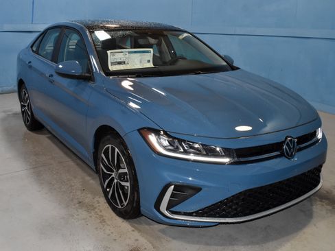 New 2026 Volkswagen Jetta SE FWD image 1