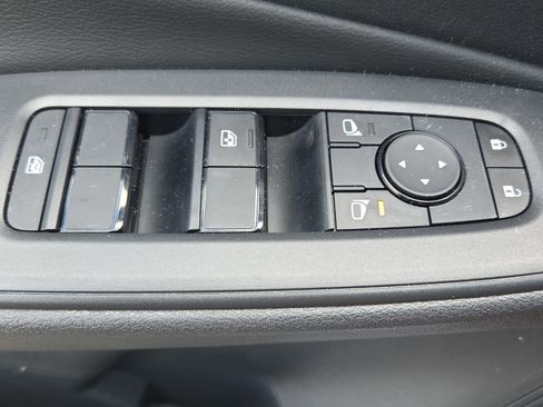 New 2026 Nissan Sentra SV w/ Floor Mat Package FWD image 29