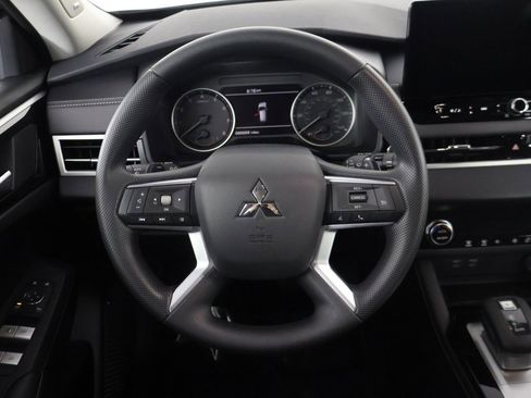 New 2025 Mitsubishi Outlander ES image 36