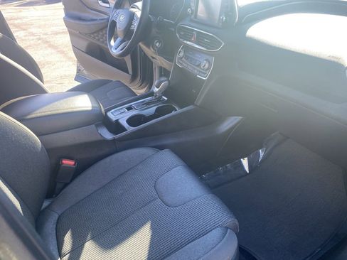 Used 2019 Hyundai Santa Fe SE image 23