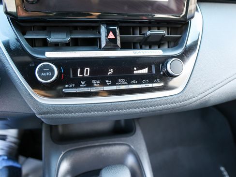 Used 2024 Toyota Corolla SE FWD image 23