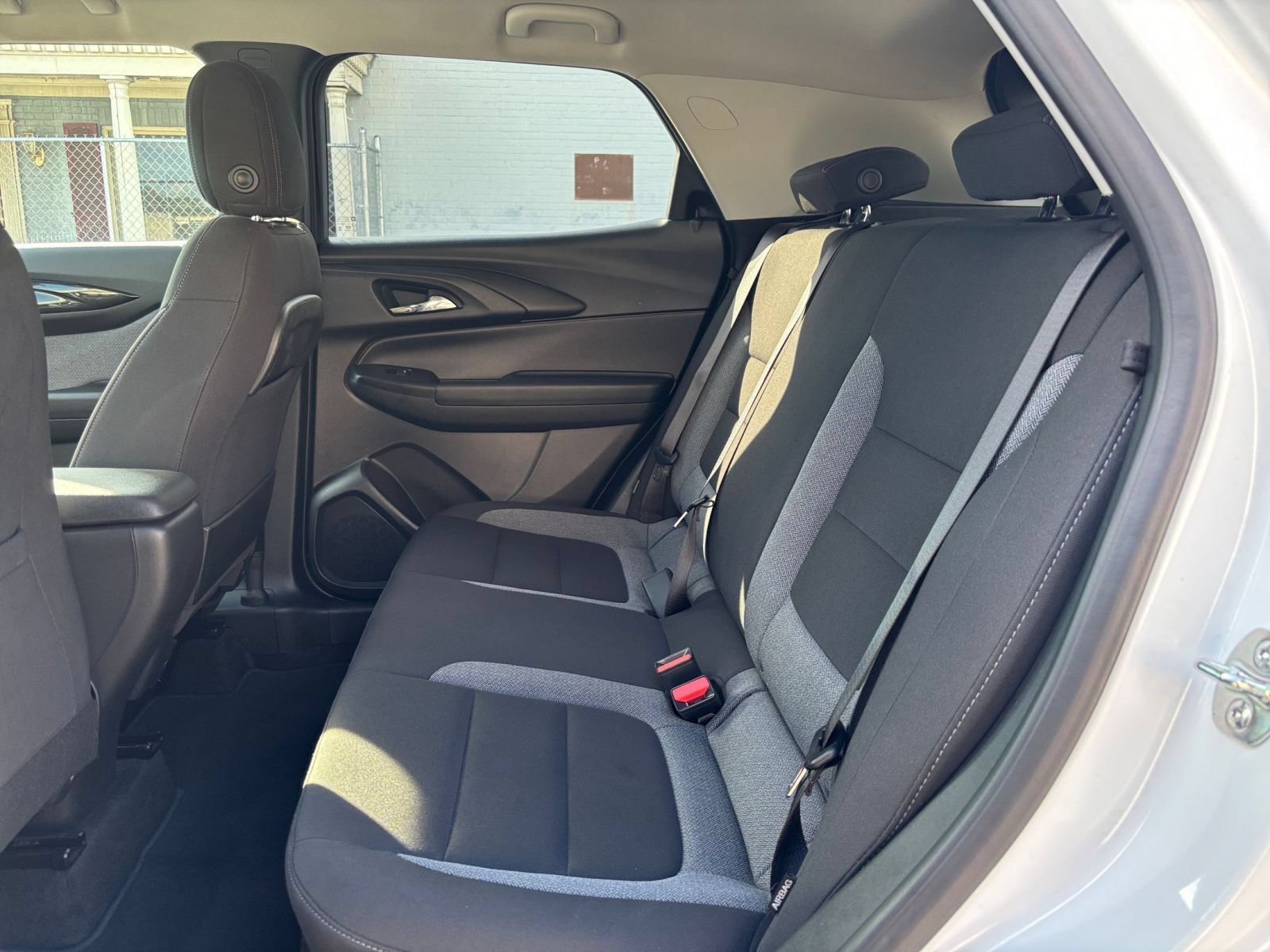 Used 2025 Chevrolet TrailBlazer LT FWD image 24