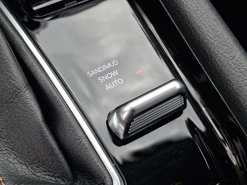 Used 2022 Jeep Compass Limited image 26