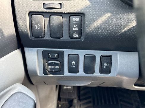 Used 2013 Toyota Tacoma 4x4 Double Cab w/ TRD Sport Pkg image 29