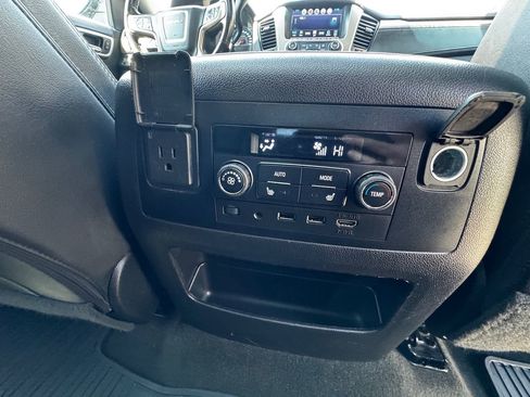Used 2018 GMC Yukon Denali w/ Denali Ultimate Package AWD/4WD image 36
