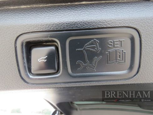 Used 2020 Ford Expedition XLT w/ Equipment Group 202A image 22