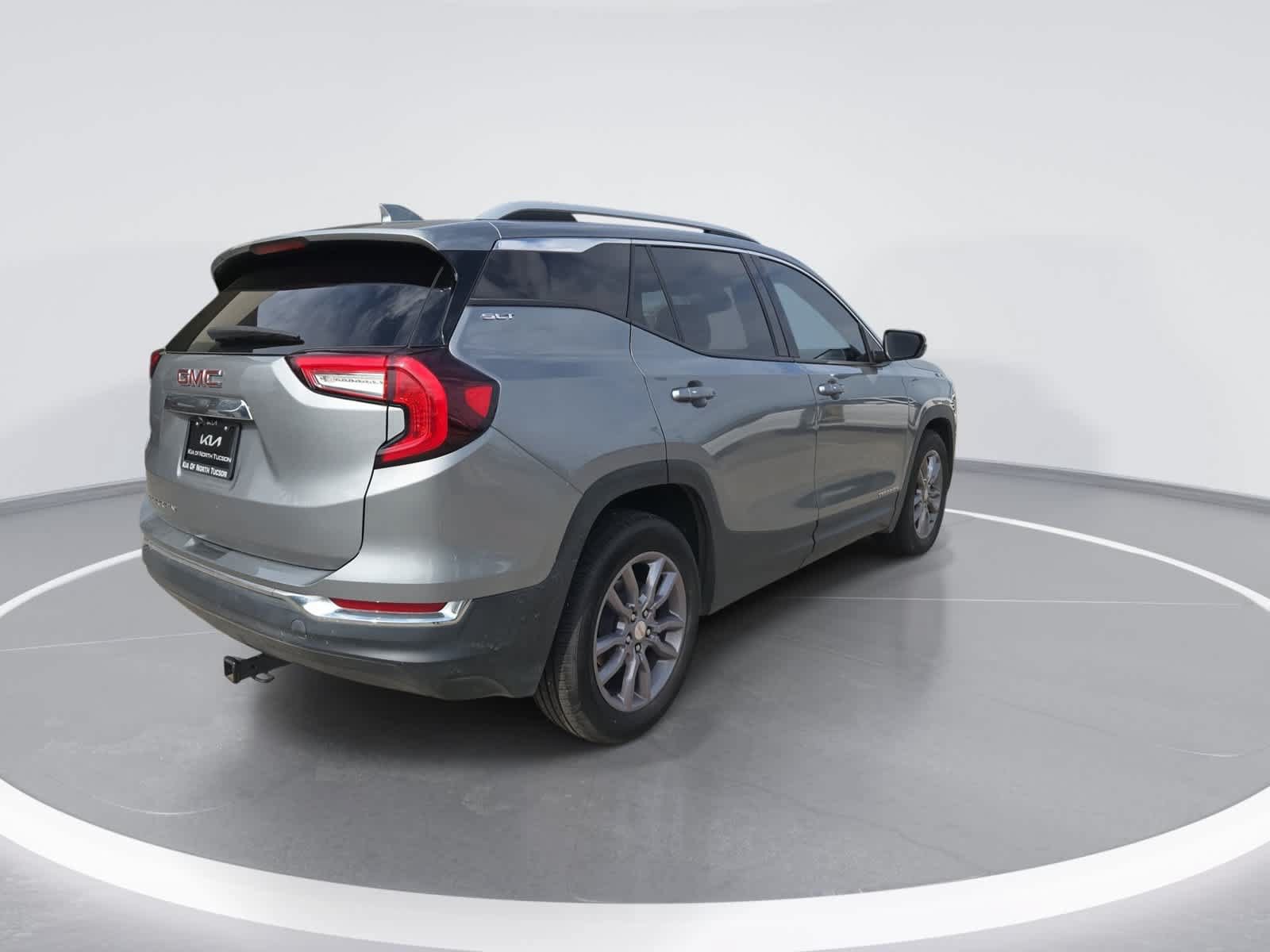 Used 2023 GMC Terrain SLT FWD image 8
