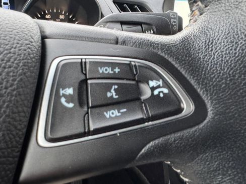 Used 2019 Ford Escape SE image 17