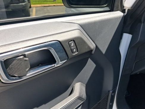Certified 2025 Ford Bronco 4-Door AWD/4WD image 14