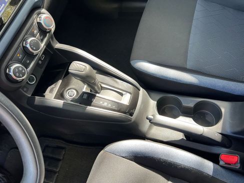 Used 2025 Nissan Versa SV image 37