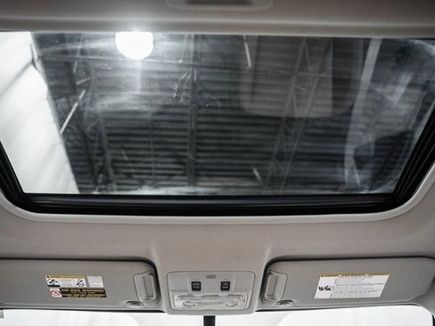 Used 2015 Toyota RAV4 XLE image 28