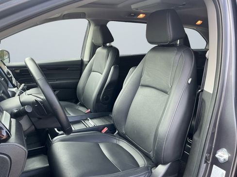 Used 2023 Honda Odyssey Touring image 10