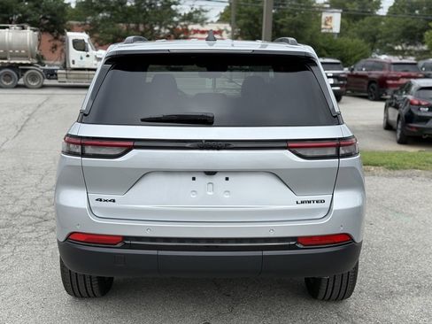 New 2025 Jeep Grand Cherokee Limited w/ Black Appearance Package image 7