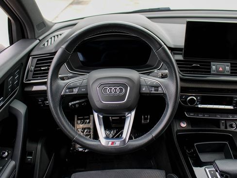 Used 2021 Audi SQ5 Premium Plus w/ Premium Plus Package image 29