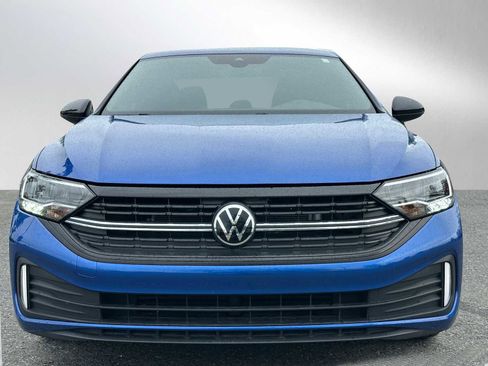 Used 2024 Volkswagen Jetta Sport image 8