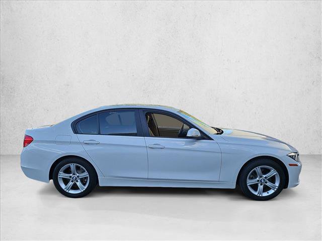 Used 2015 BMW 320i Sedan RWD image 4