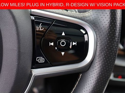 Used 2018 Volvo XC60 T8 R-Design w/ Vision Package image 21