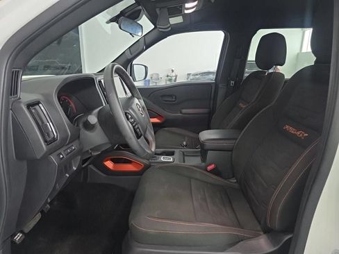 Used 2026 Nissan Frontier PRO-4X AWD/4WD image 4