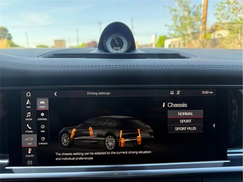 Used 2018 Porsche Panamera 4 AWD/4WD image 20