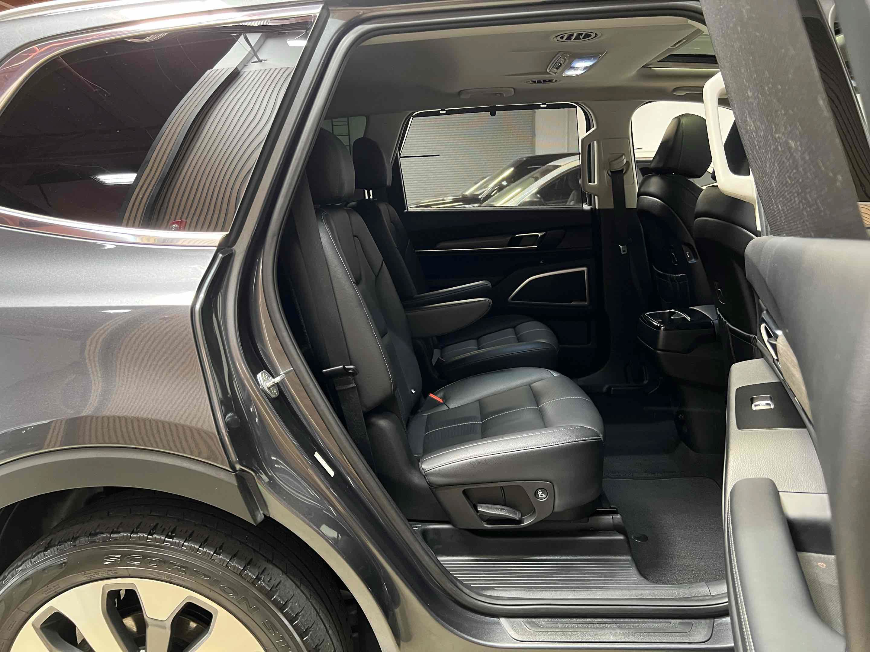 Used 2022 Kia Telluride EX w/ EX Premium Package FWD image 31