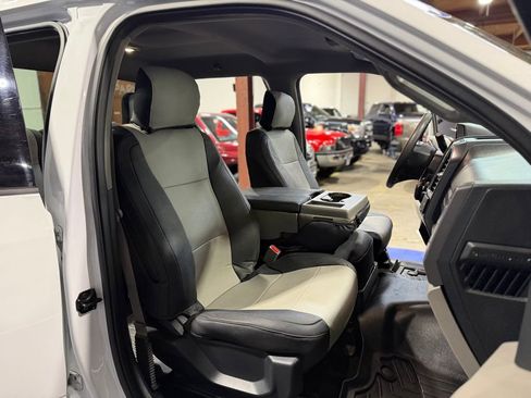 Used 2017 Ford F250 XLT w/ XLT Value Package AWD/4WD image 25