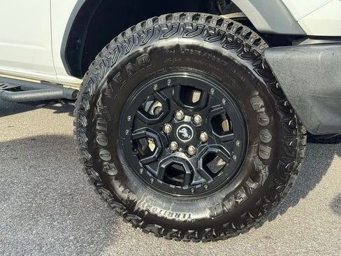 Used 2022 Ford Bronco Wildtrak image 5