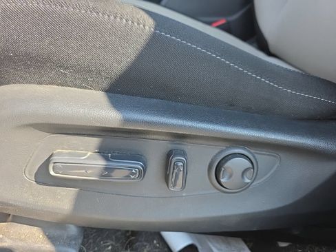 Used 2024 Honda CR-V EX image 11
