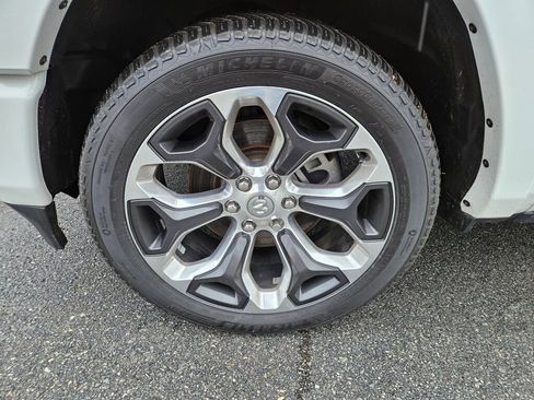 Used 2020 RAM 1500 Limited image 9