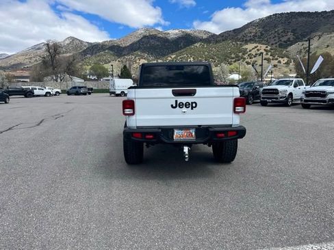 Used 2023 Jeep Gladiator Sport image 5