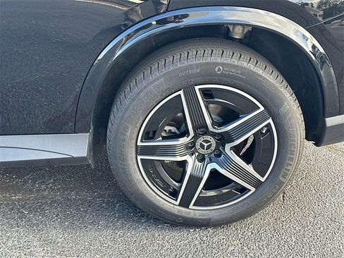 Certified 2025 Mercedes-Benz GLC 300 image 22