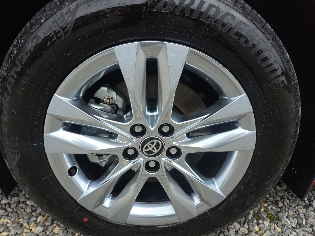 Certified 2026 Toyota Sienna XLE FWD image 10