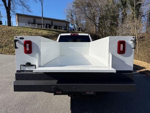 New 2026 RAM 3500 Tradesman image 10