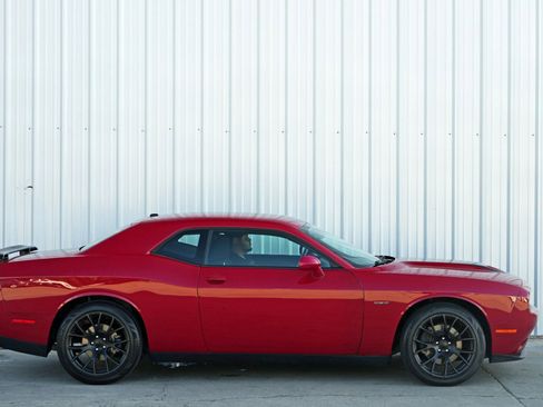 Used 2015 Dodge Challenger R/T w/ Quick Order Package 22B R/T image 40