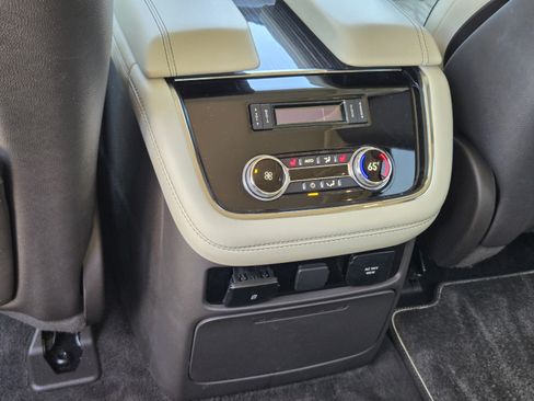 Used 2021 Lincoln Navigator Black Label w/ Special Edition Package AWD/4WD image 30