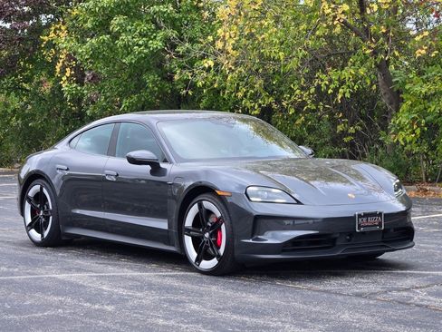 Used 2025 Porsche Taycan 4S image 9