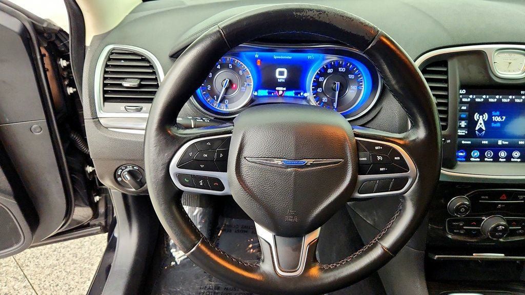 Used 2020 Chrysler 300 Touring w/ Sport Appearance Package RWD image 13
