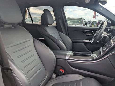 Used 2023 Mercedes-Benz GLC 300 image 38