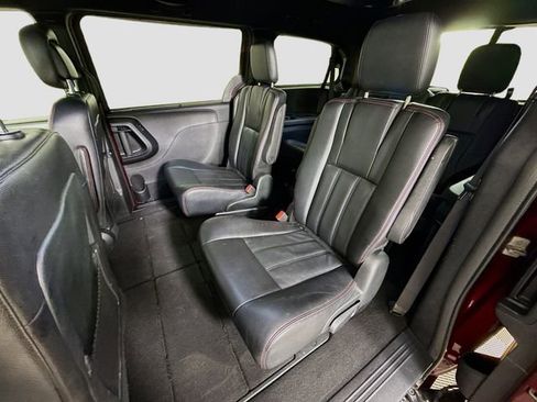 Used 2018 Dodge Grand Caravan GT image 22