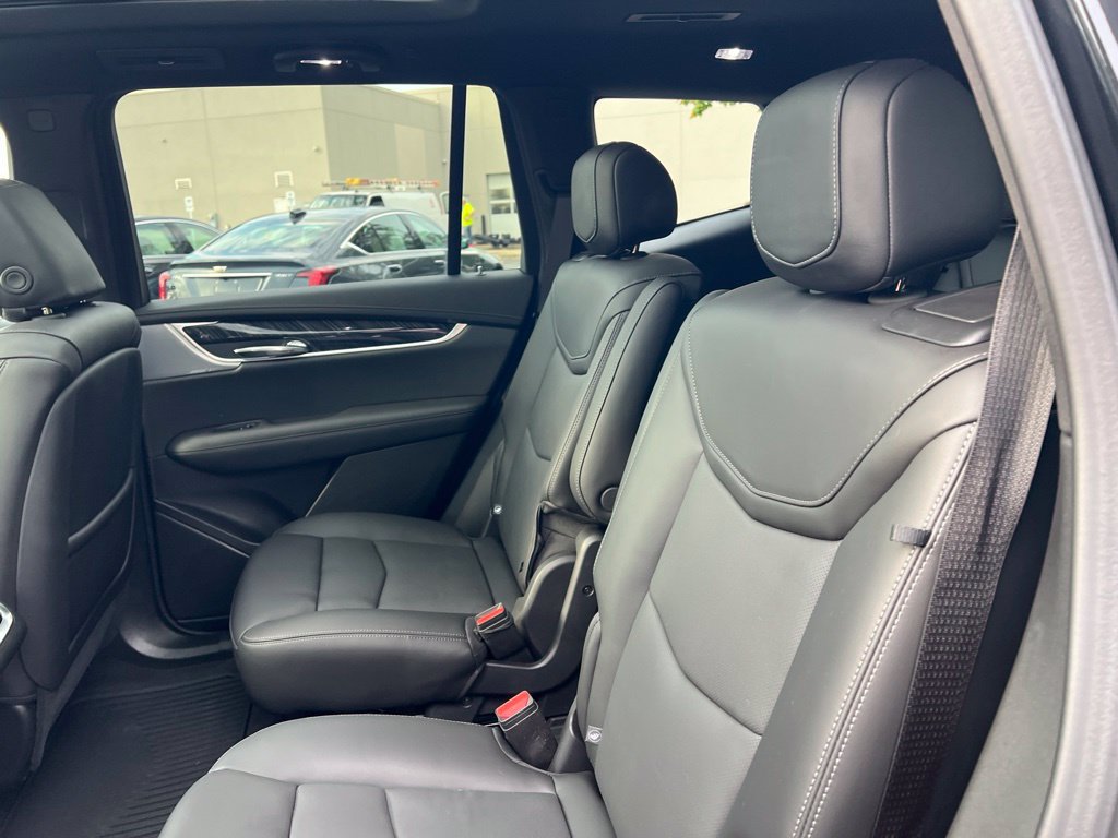 Used 2024 Cadillac XT6 Premium Luxury w/ Technology Package AWD/4WD image 19