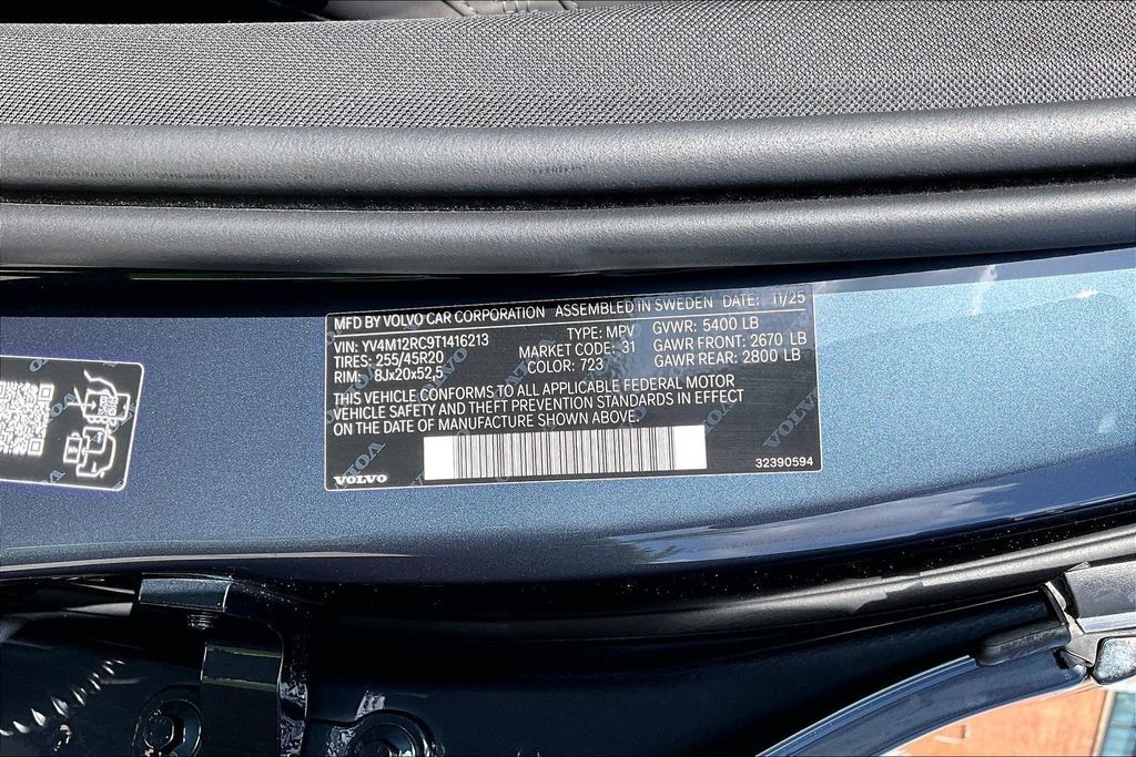 Certified 2026 Volvo XC60 B5 Plus AWD/4WD image 45
