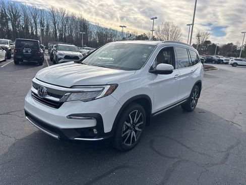Used 2022 Honda Pilot Touring image 2