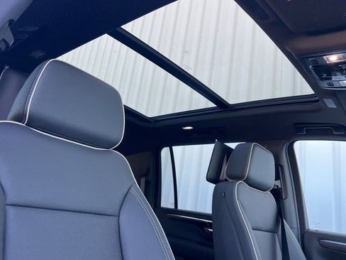 New 2026 Chevrolet Suburban Premier AWD/4WD image 16