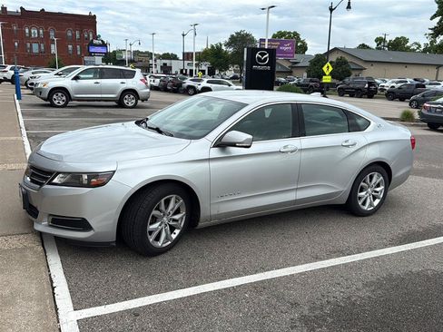 Used 2017 Chevrolet Impala LT w/ Convenience Package FWD image 11