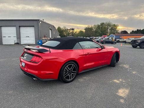 Used 2022 Ford Mustang Premium RWD image 6
